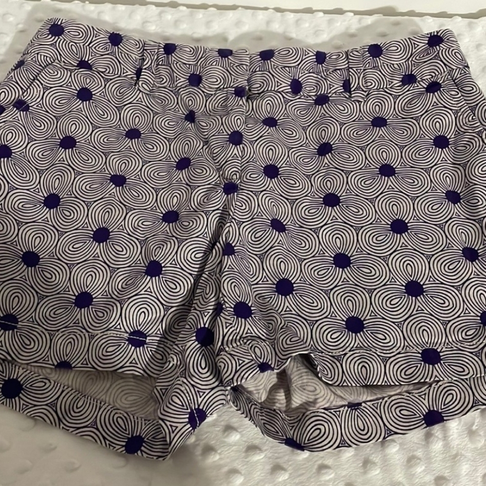 🛑 Ann Taylor Loft Flower Patterned Shorts Size 4 🚔